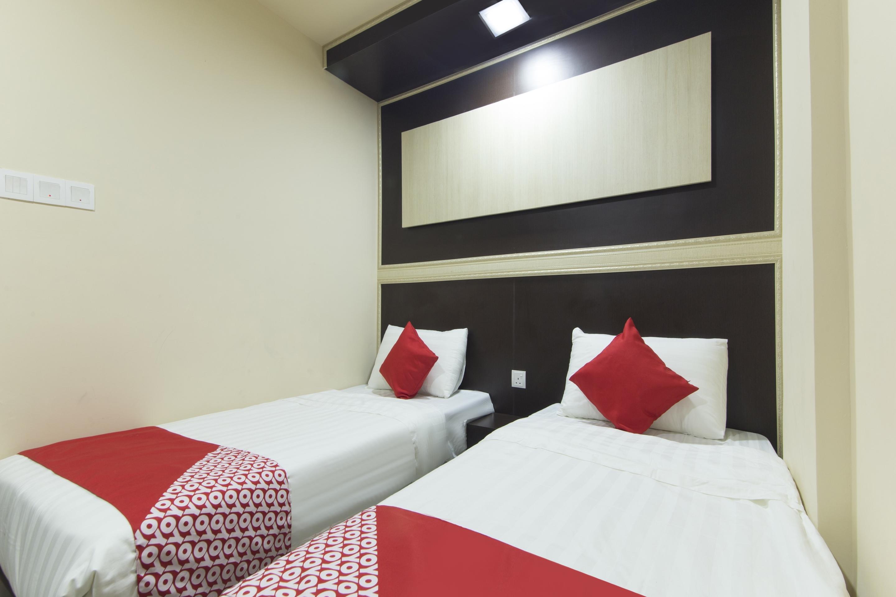 Oyo 697 Niche Valley Hotel Kuala Lumpur Exterior photo